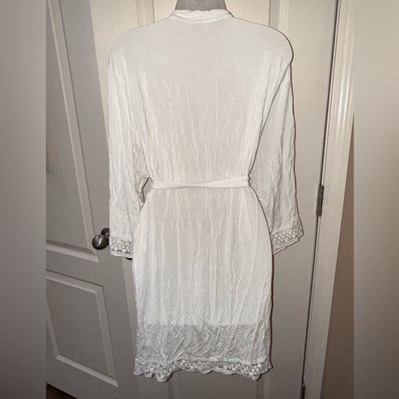 Pinkblush Maternity Nursing Ivory Lace Edge Robe - Picture 6 of 7